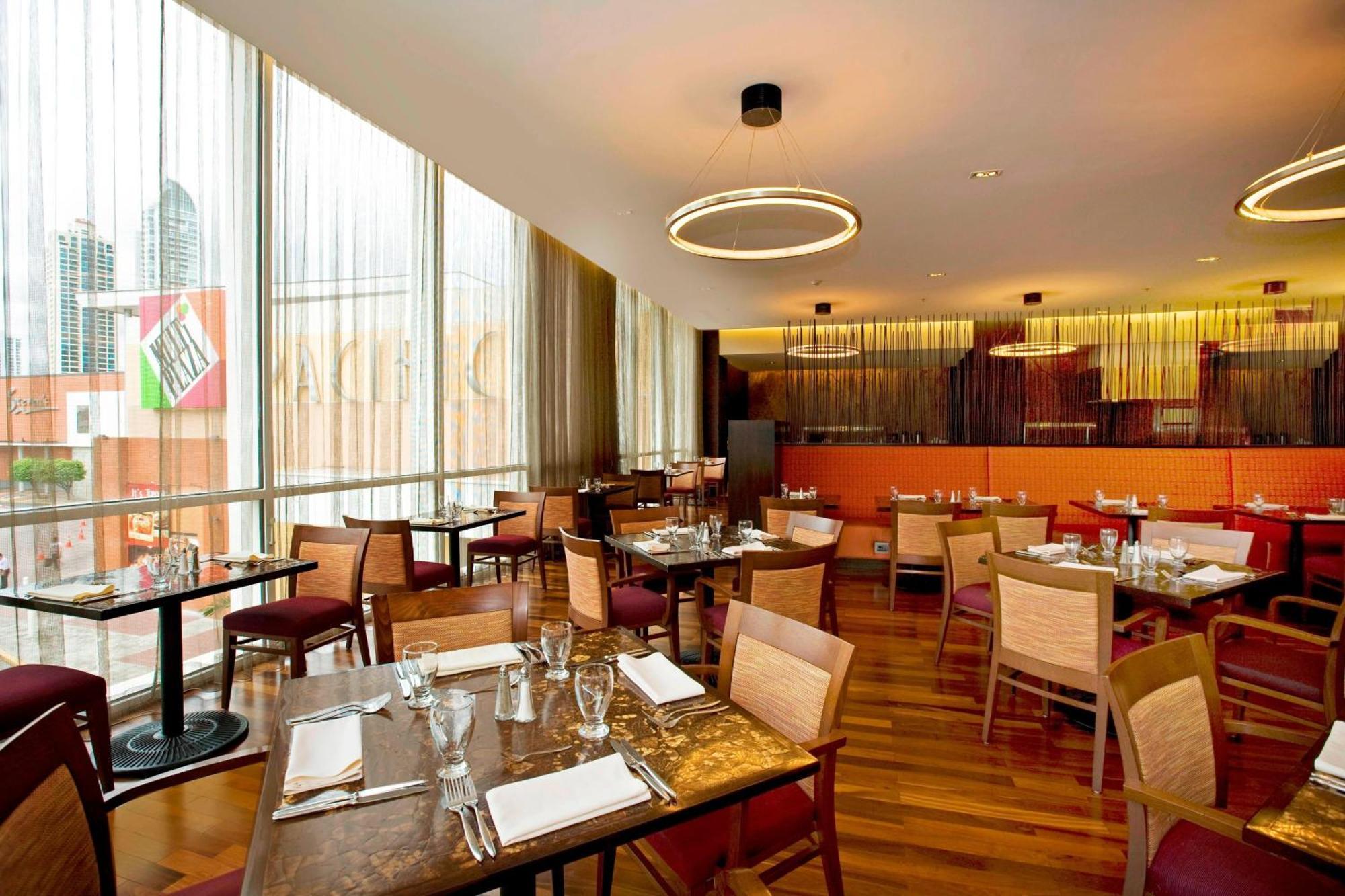 Courtyard by Marriott Panama Multiplaza Mall Esterno foto