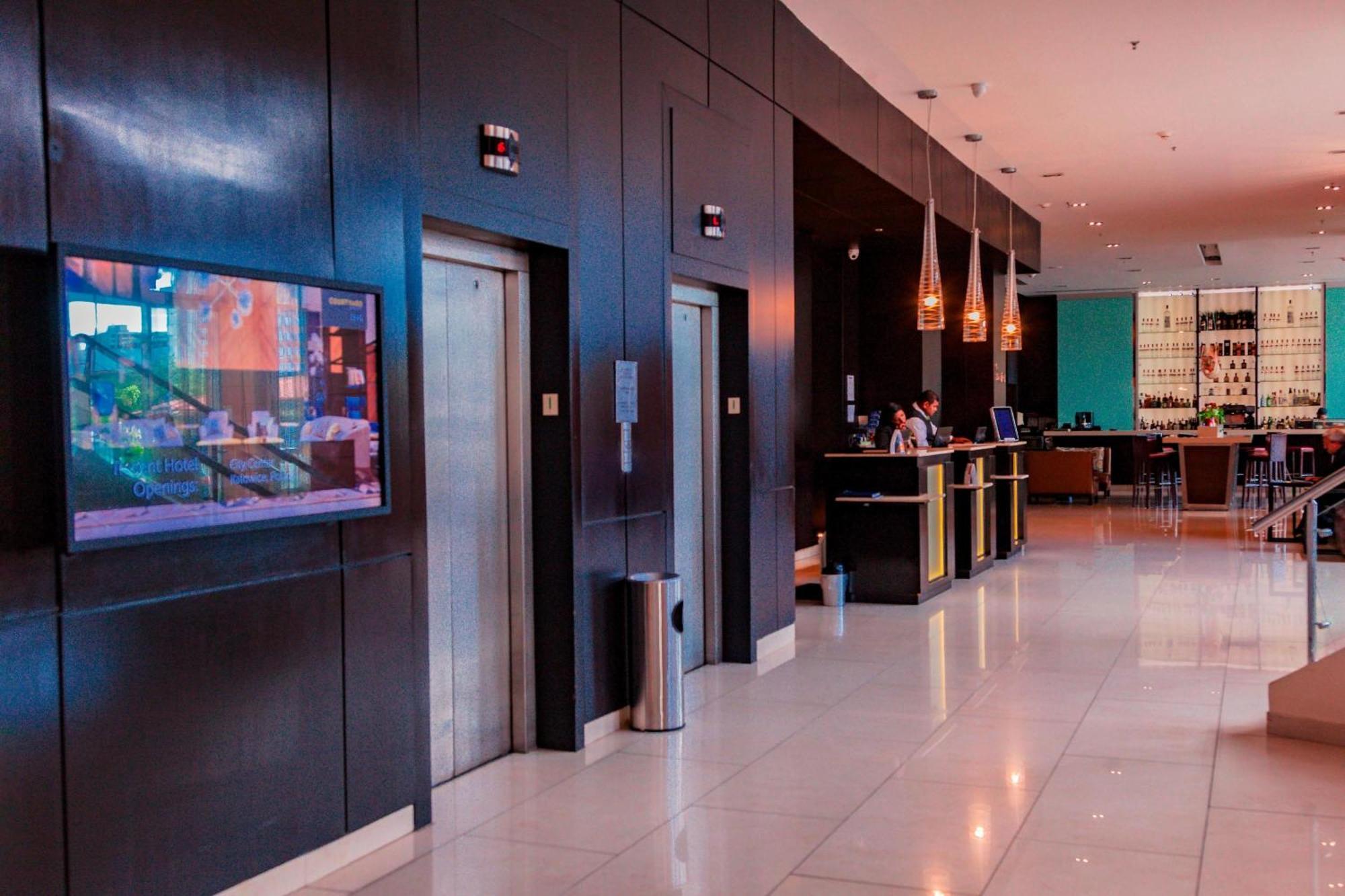 Courtyard by Marriott Panama Multiplaza Mall Esterno foto