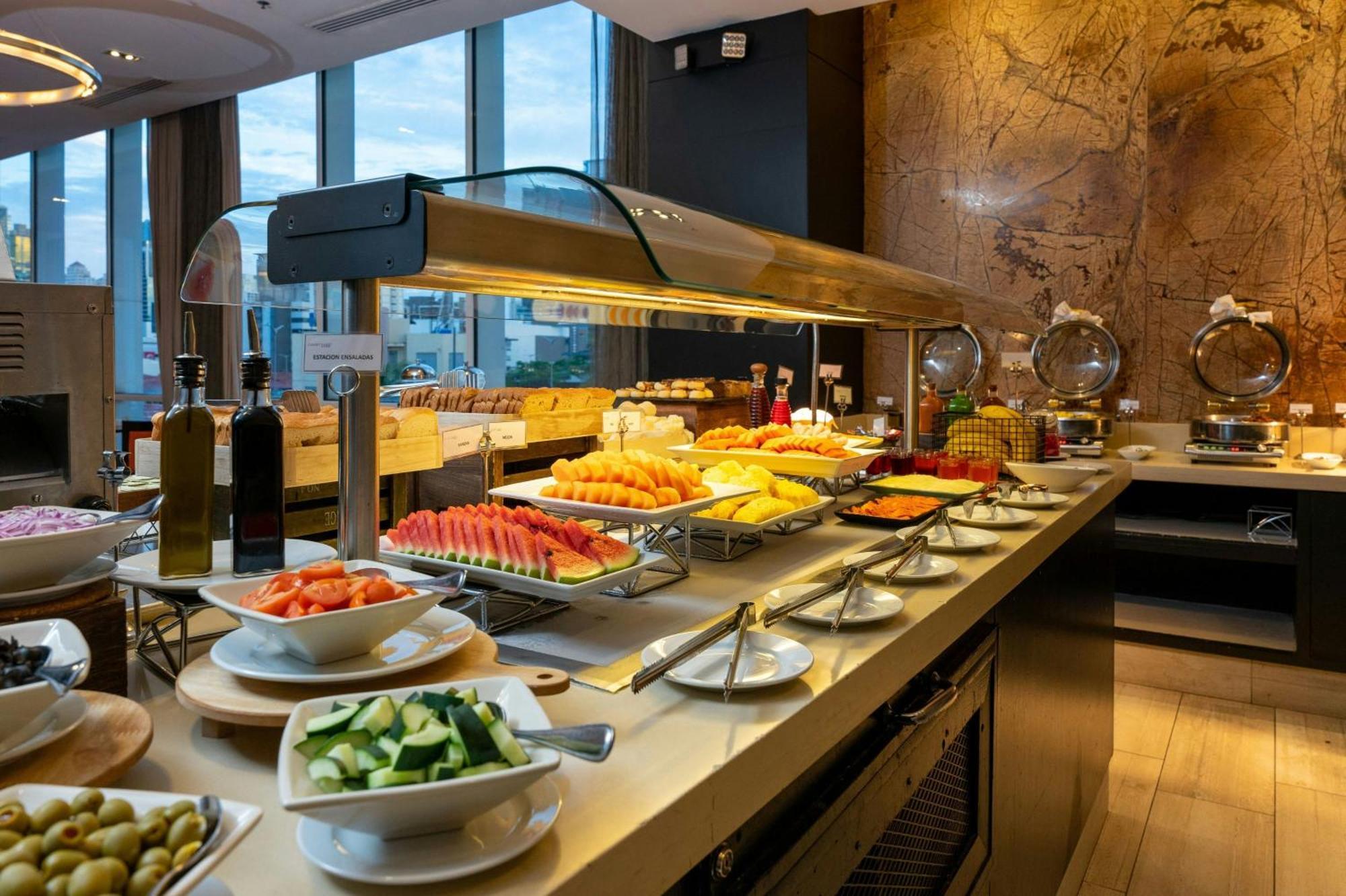 Courtyard by Marriott Panama Multiplaza Mall Esterno foto