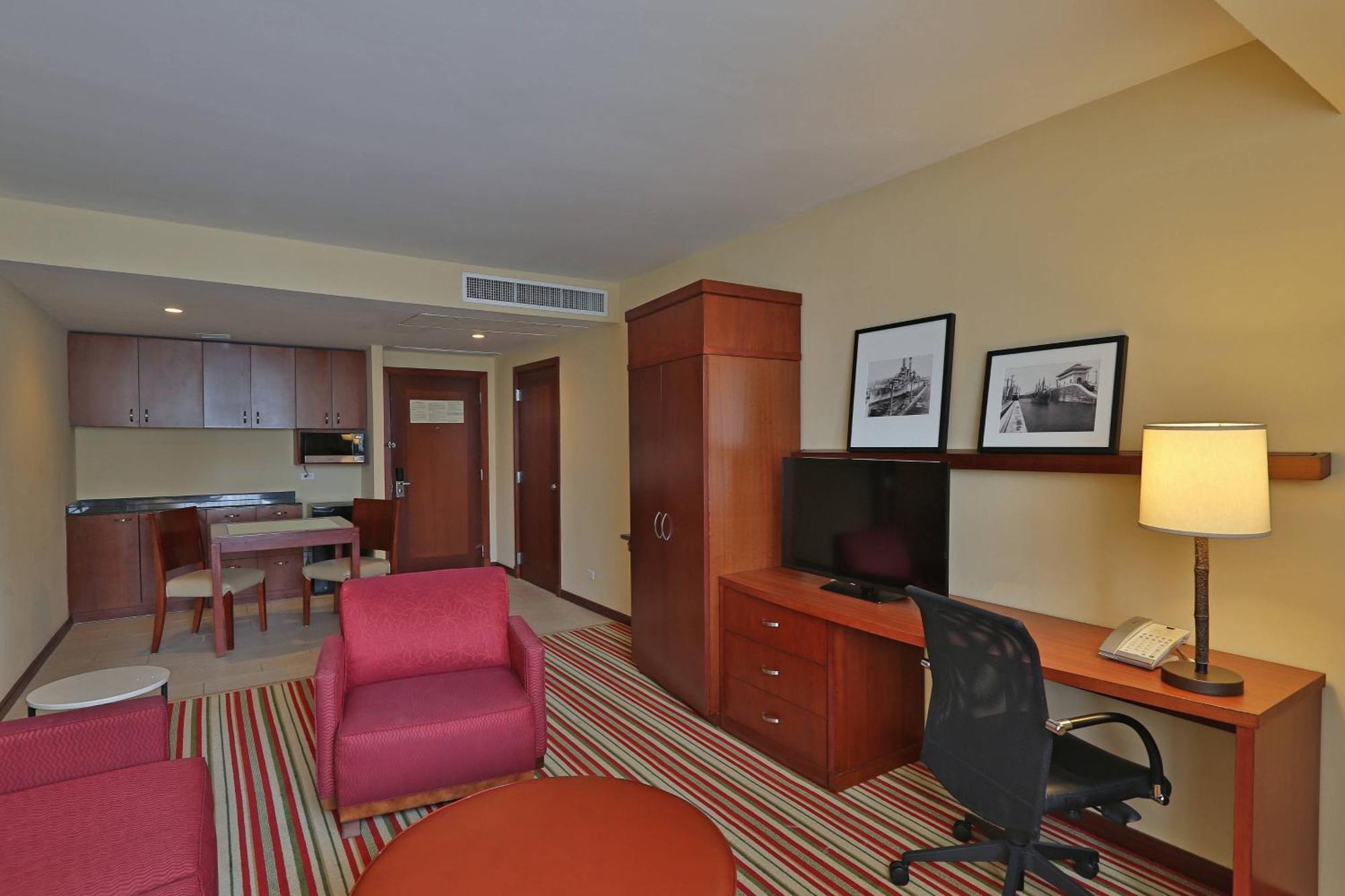 Courtyard by Marriott Panama Multiplaza Mall Esterno foto