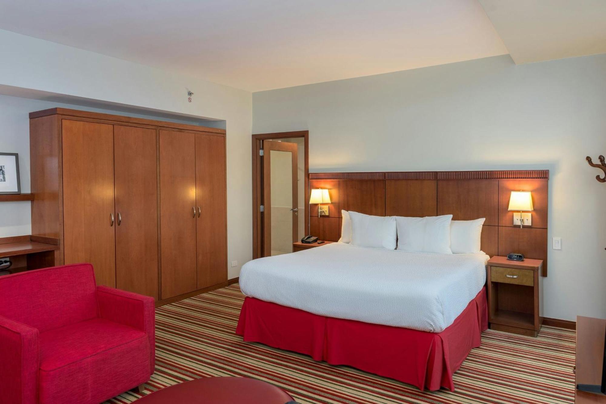 Courtyard by Marriott Panama Multiplaza Mall Esterno foto