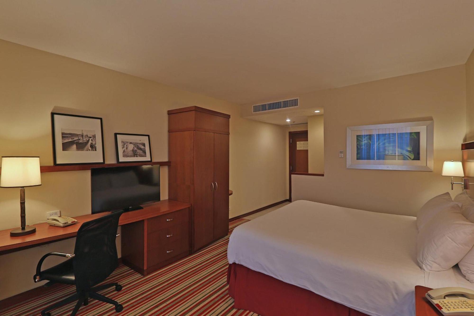 Courtyard by Marriott Panama Multiplaza Mall Esterno foto
